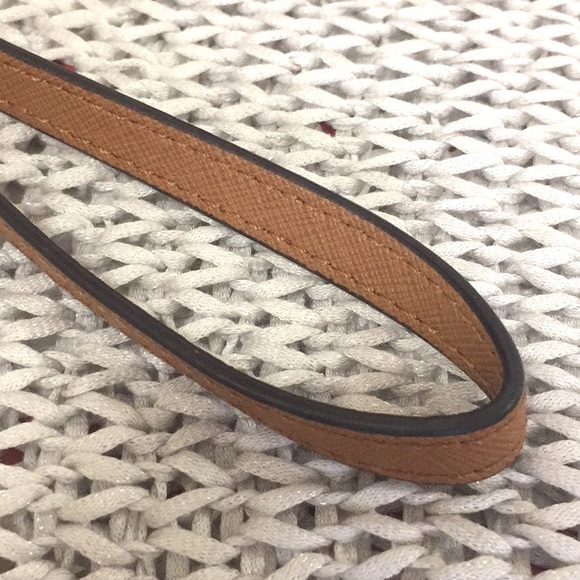 Michael Kors Jet Set Center Stripe Wallet - Picture 11 of 16